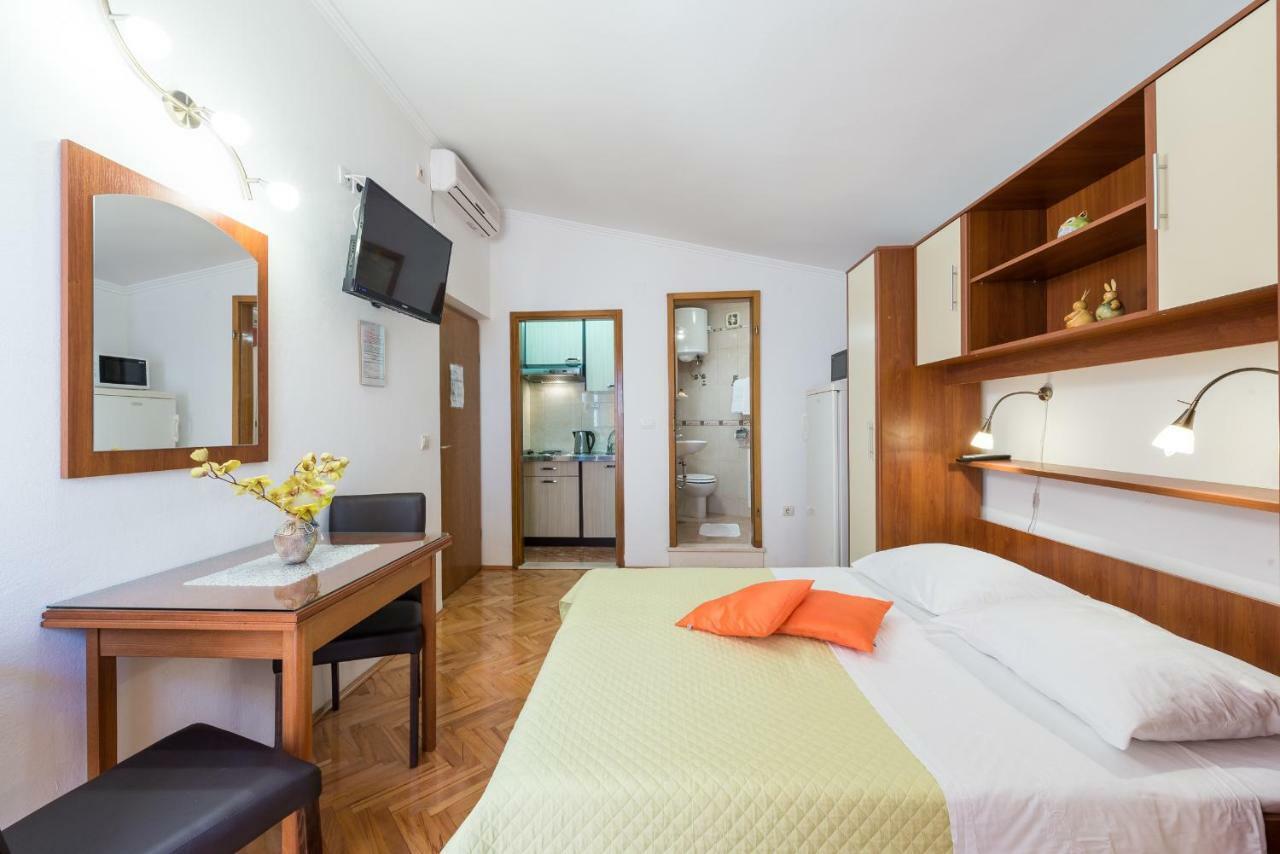 House Jelena Hotel Mlini Exterior photo